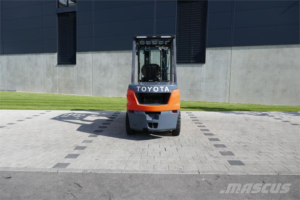 Toyota 52-8FDJF35 Dieselmotviktstruckar