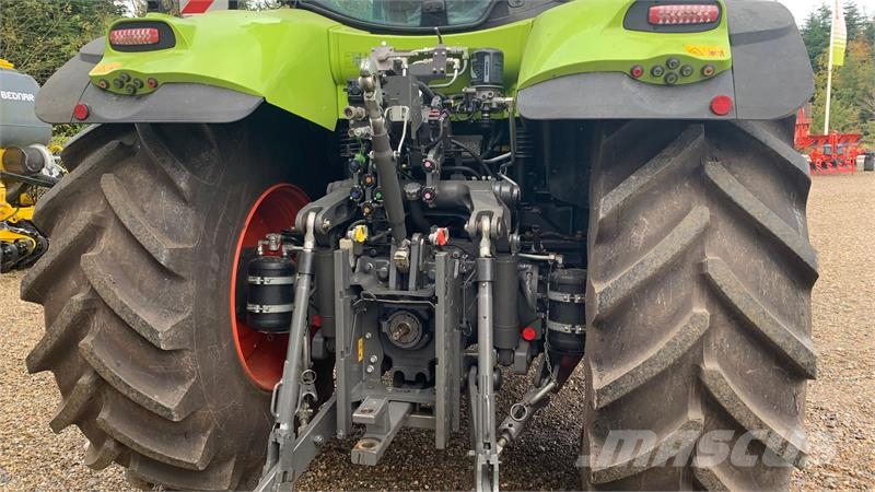 CLAAS AXION 870 CMATIC 트랙터