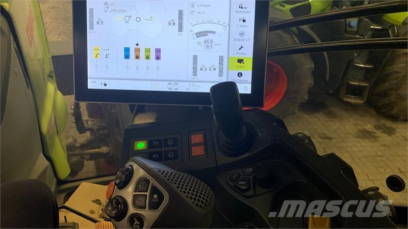 CLAAS AXION 870 CMATIC 트랙터