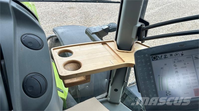 CLAAS AXION 920 CMATIC Traktorer