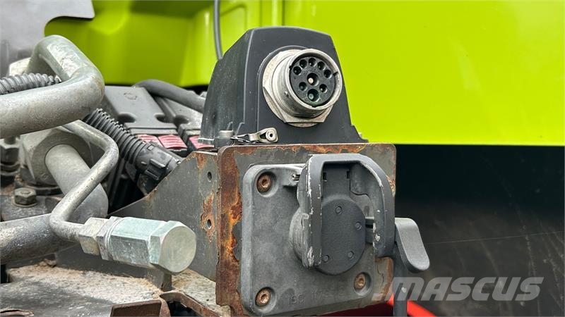 CLAAS AXION 920 CMATIC Traktorer