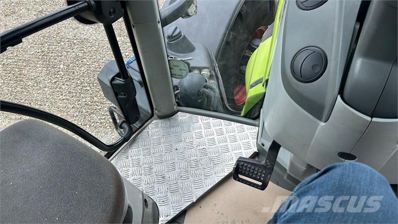 CLAAS AXION 920 CMATIC Traktorer