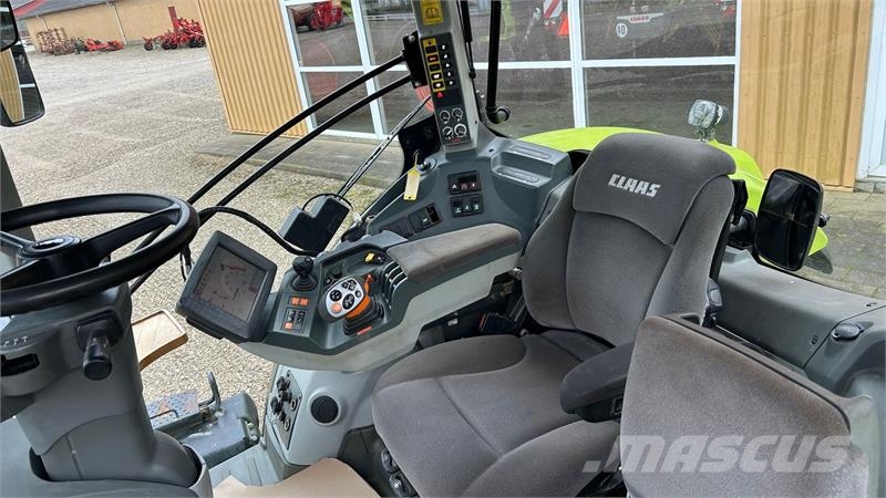 CLAAS AXION 920 CMATIC Traktorer