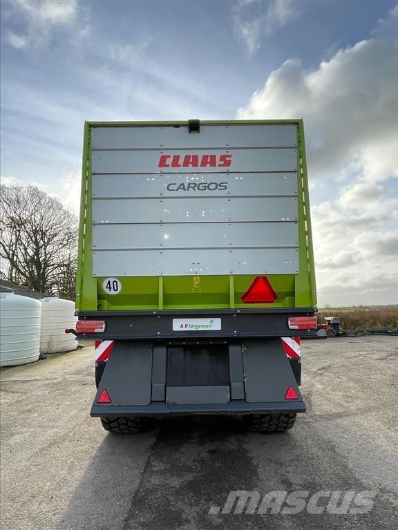 CLAAS CARGOS 760 BUSINESS TRIDEM ملقمات خلاط