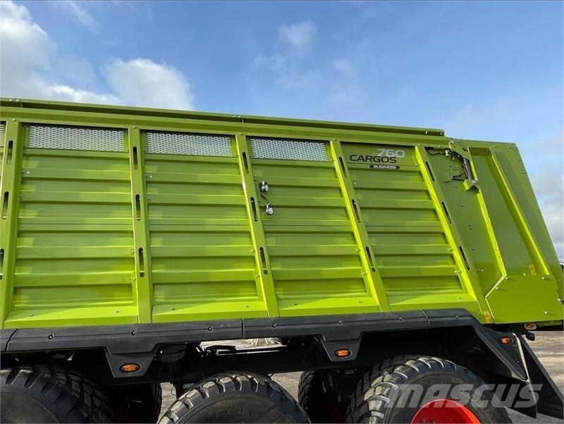 CLAAS CARGOS 760 BUSINESS TRIDEM ملقمات خلاط