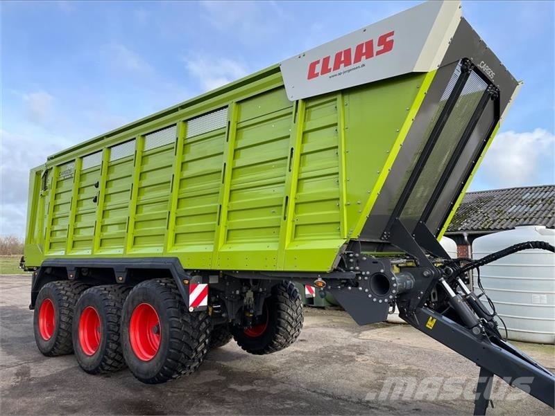 CLAAS CARGOS 760 BUSINESS TRIDEM ملقمات خلاط