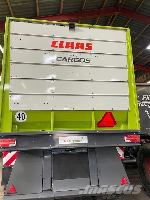 CLAAS CARGOS 760 BUSINESS TRIDEM ملقمات خلاط