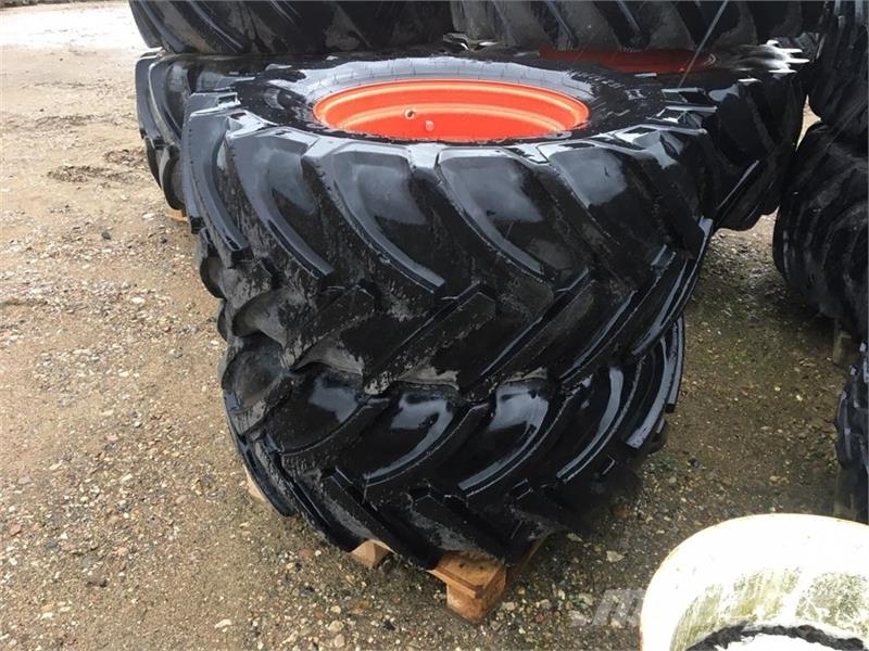 Continental 500/70-24 Demonteret fra Lexion / 4 WD Tekerlekler