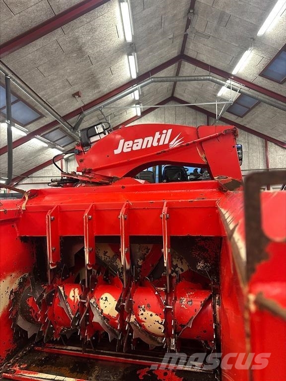 Jeantil PR2000 Otros equipos usados para la recolección de forraje