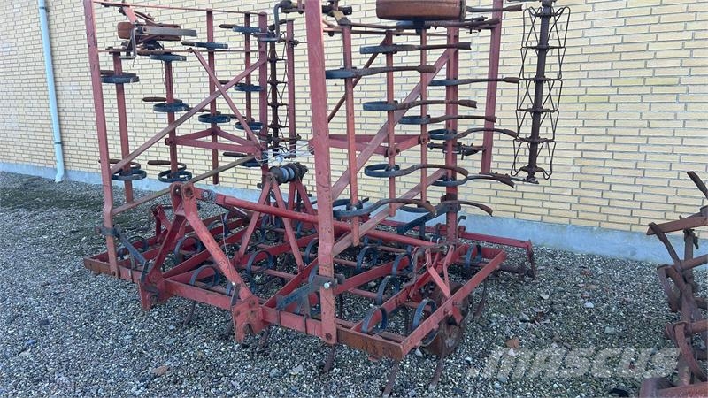 Kongskilde SGB 49 TDS HARVE m/rotorsmuldrer Brány