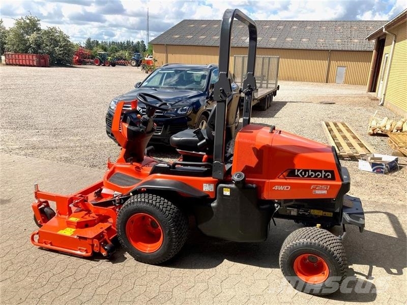 Kubota F251 - 4 WD Utility tool carriers