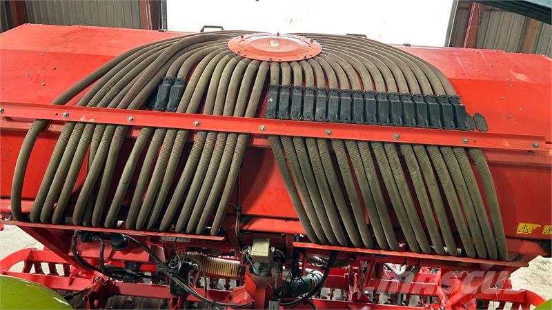 Kuhn NC 4000 HR 4004 NC rotorharve 32 rk. Kombinované sejačky