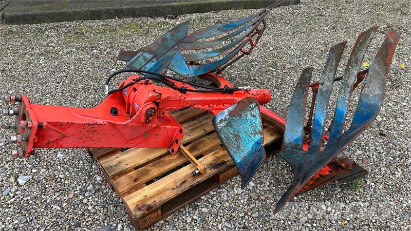 Kuhn udbygningsfure VM 152/153 NSH NSH med VL riste und محاريث عكسية