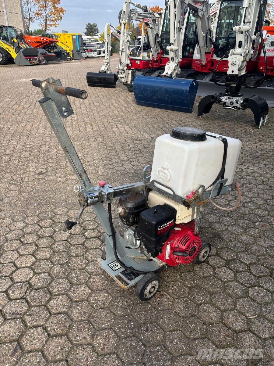 Lissmac Compactcut 301 P Tronçonneuse pour route