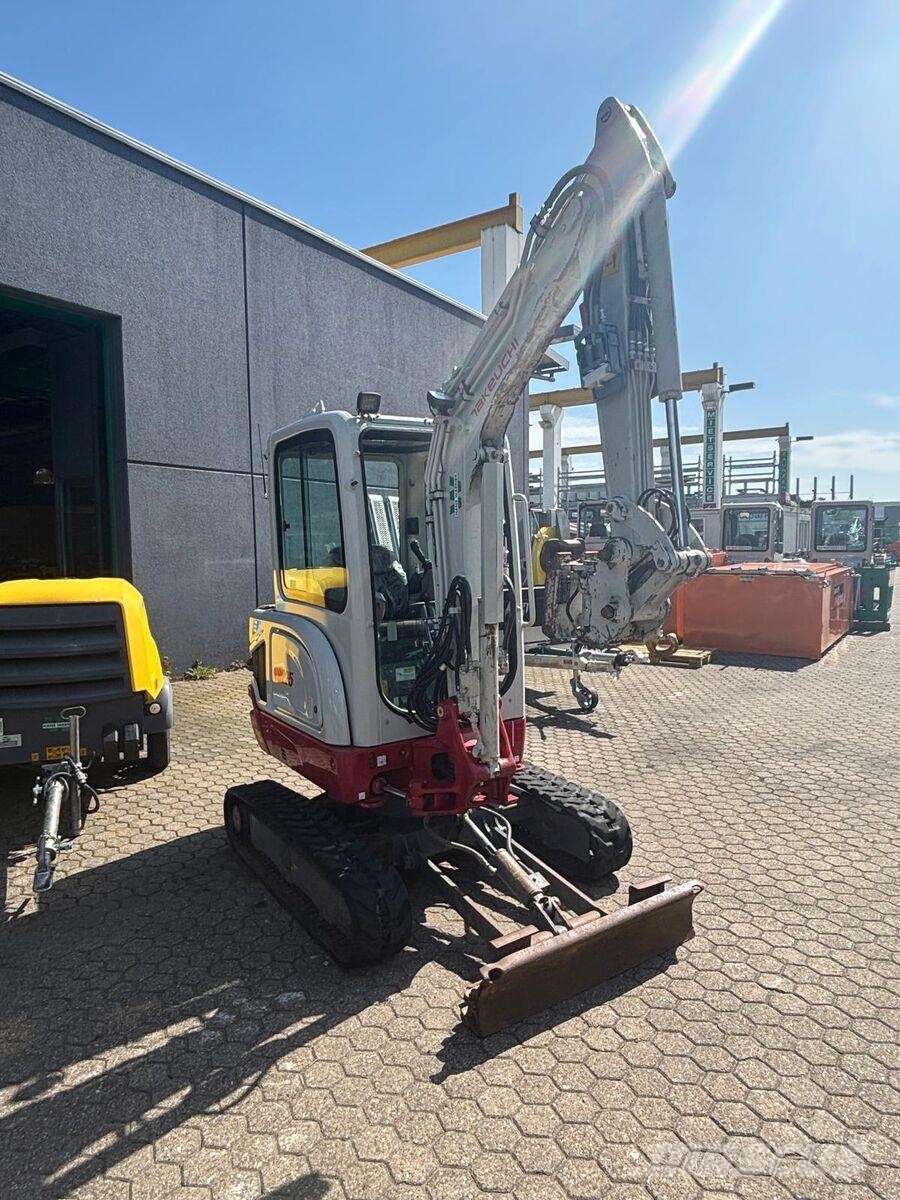 Takeuchi TB 225 V3 Minikaivukoneet < 7t