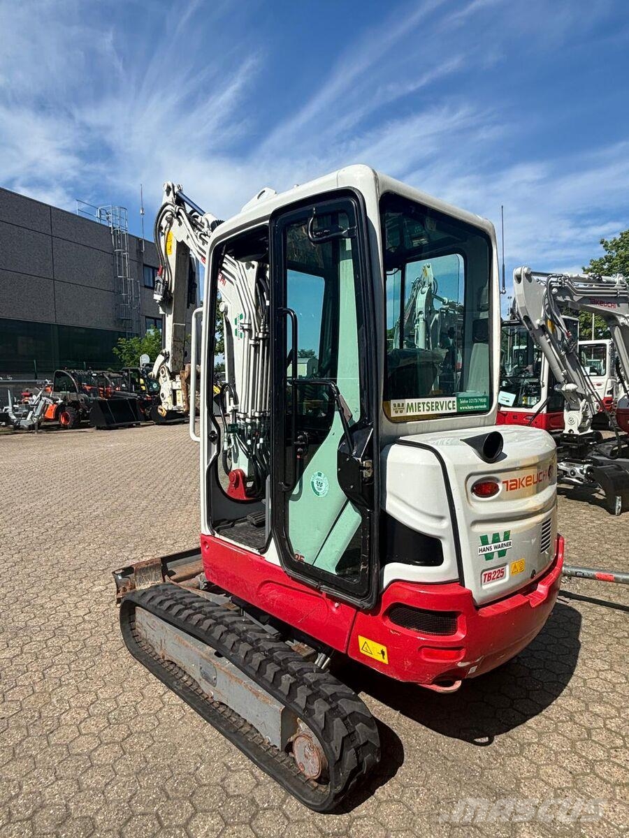 Takeuchi TB 225 V3 Minikaivukoneet < 7t