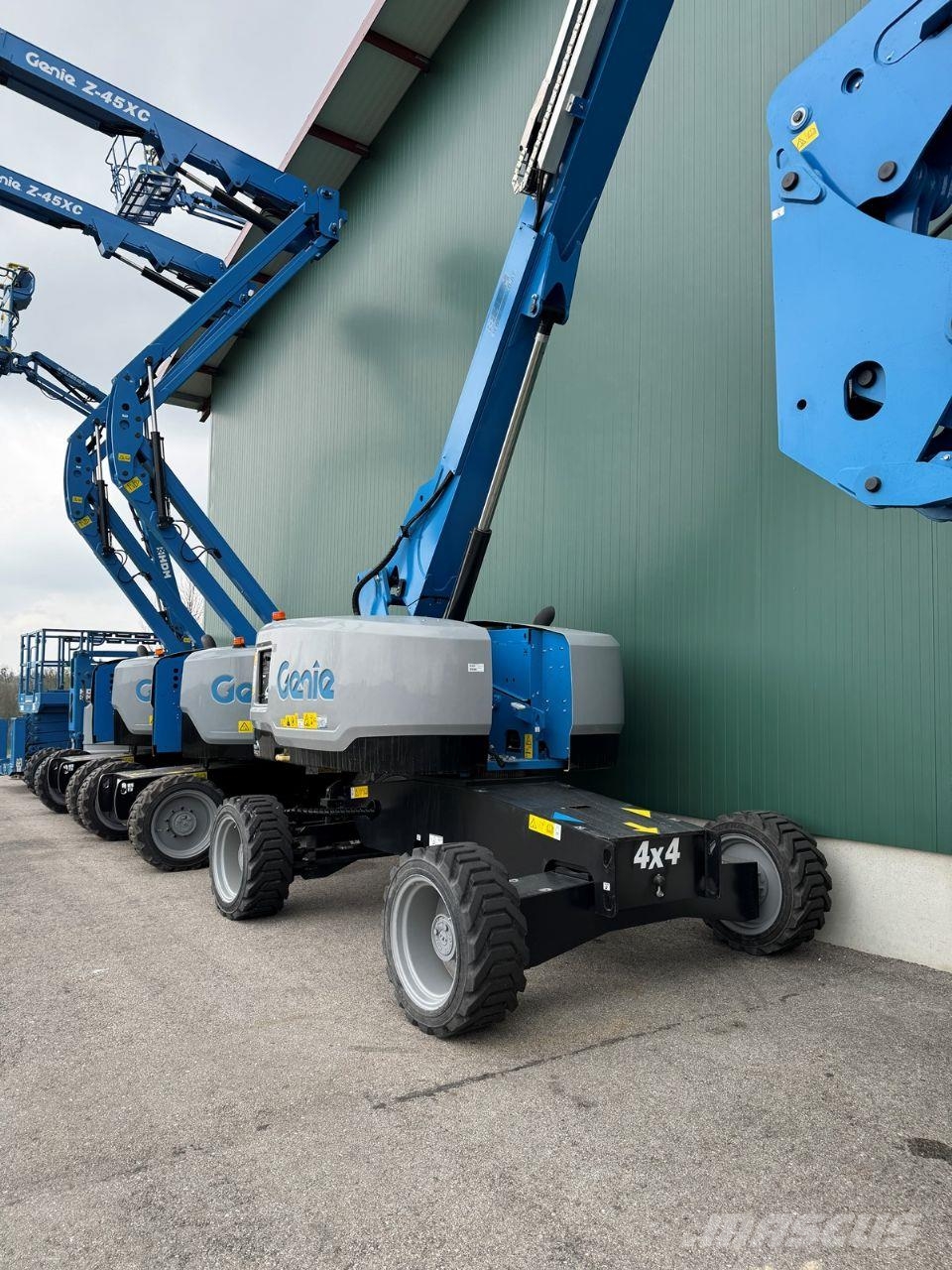 Genie Z-45 XC رافعات سلة مفصلية