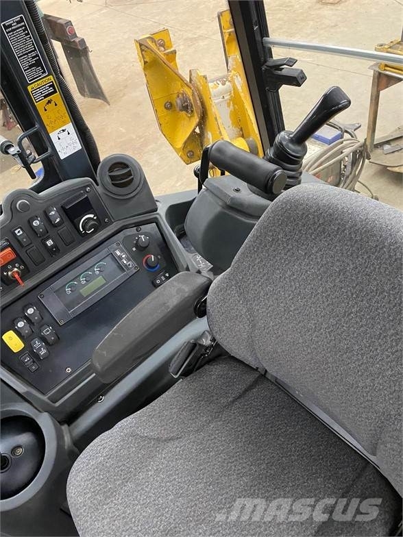 John Deere 310SJ 反铲装载机
