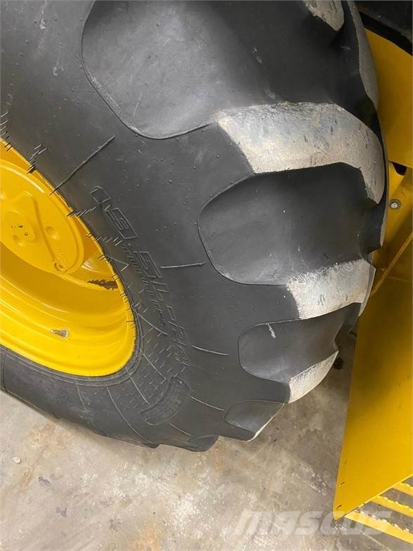 John Deere 310SJ 反铲装载机