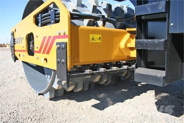 Sany SSR120C-8 單輪滾壓機