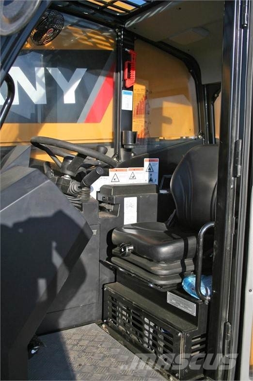 Sany STH1056A Телескопічні навантажувачі