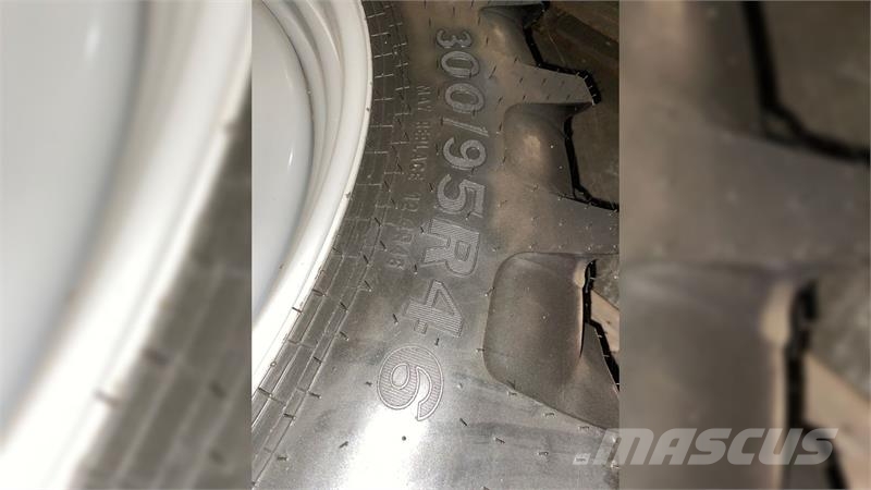 Alliance 12,4R46 (300/95R46) الإطارات والعجلات والحافات
