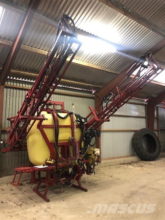 Hardi 16 meter Trailed sprayers