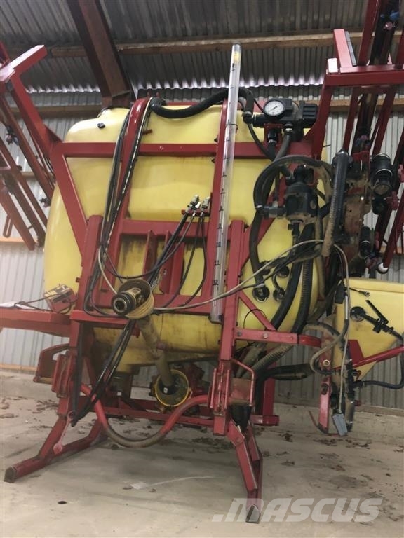 Hardi 16 meter Trailed sprayers