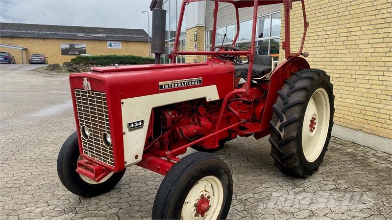 IH 434 Tracteur