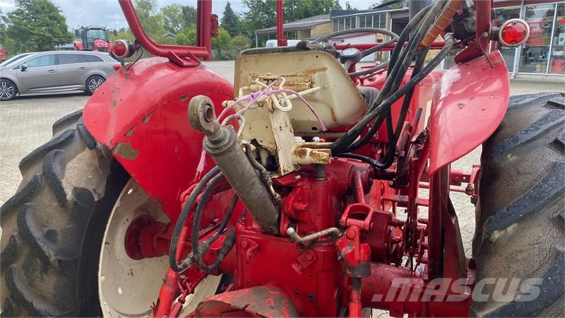 IH 434 Tracteur