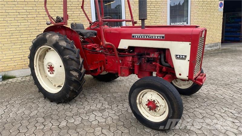 IH 434 Tracteur