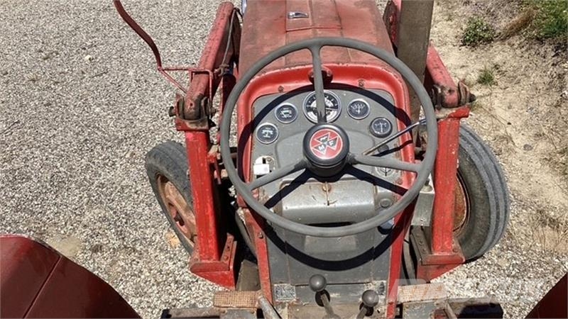 Massey Ferguson 175 Traktori