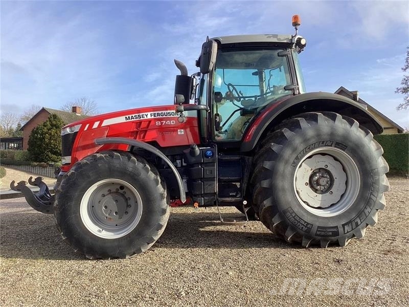 Massey Ferguson 8740 S