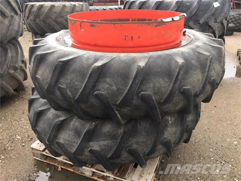 Schaad 16,9x38 Fendt rød Tekerlekler