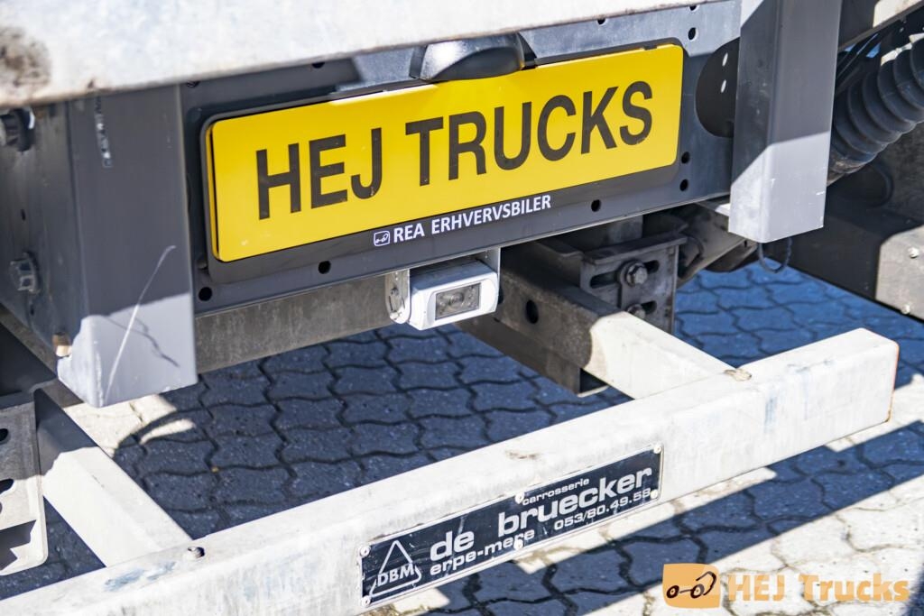 DAF CF320 FA 4X2 m. Box/Lift (18-Pallers) Sanduk kamioni