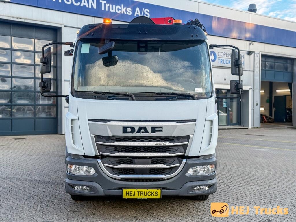 DAF XB 260 FA 4x2 m. Fast Lad/Kran (HMF 1620-K5) 16 to Camiones grúa