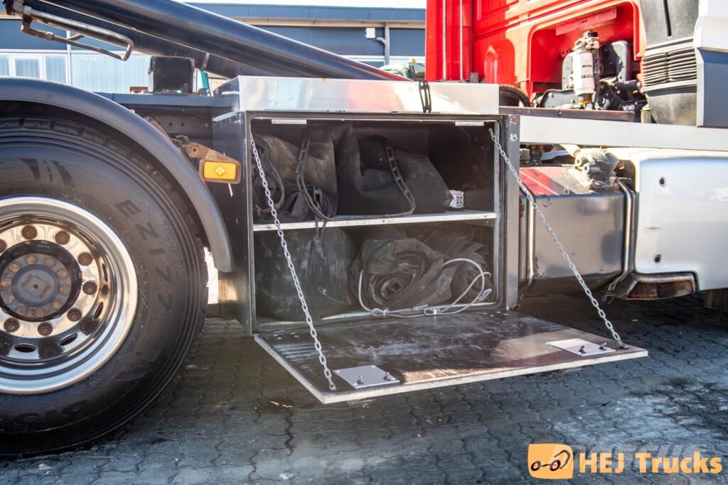 DAF XF 530 8x4/4 m. Kroghejs Vinçli kamyonlar