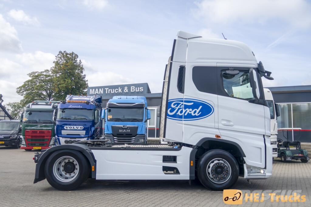 Ford F-MAX 500 Vetopöytäautot