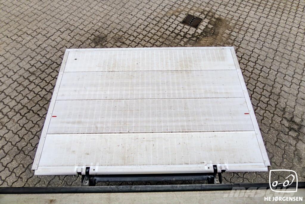 MAN TGE 3.180 4X2F SB m. Box/Lift Lette lastebiler