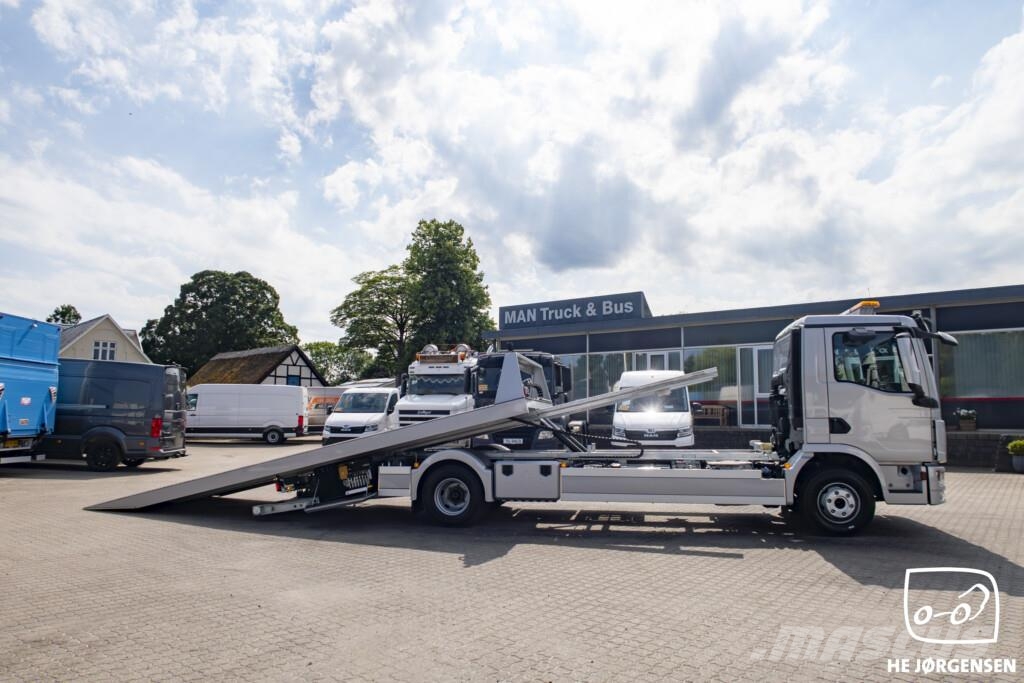 MAN TGL 12.220 4x2 BL CH m. Fejeblad Други