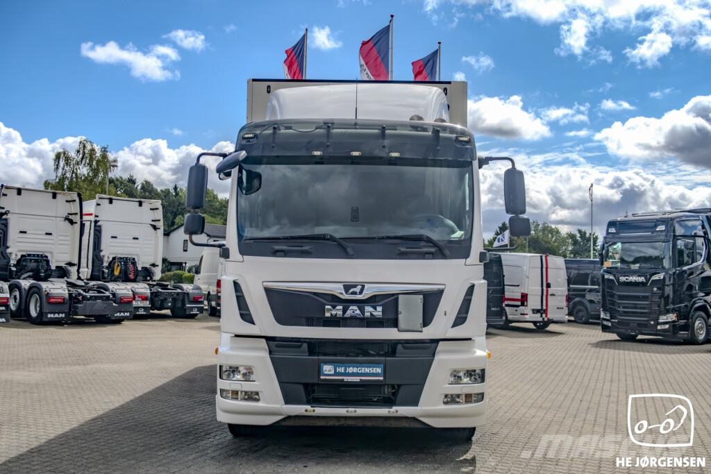 MAN TGM 18.290 4x2 LL Box/Lift m. Foldedøre (18-paller Sanduk kamioni