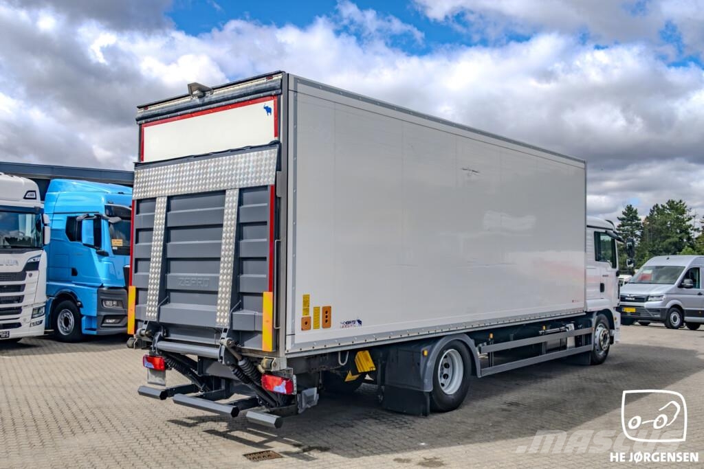 MAN TGM 18.290 4x2 LL Box/Lift m. Foldedøre (18-paller Sanduk kamioni