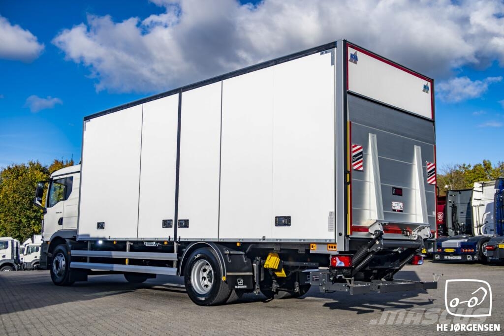 MAN TGM 18.320 4x2 LL CH Box/Lift m. Foldedøre (18-pal Фургони