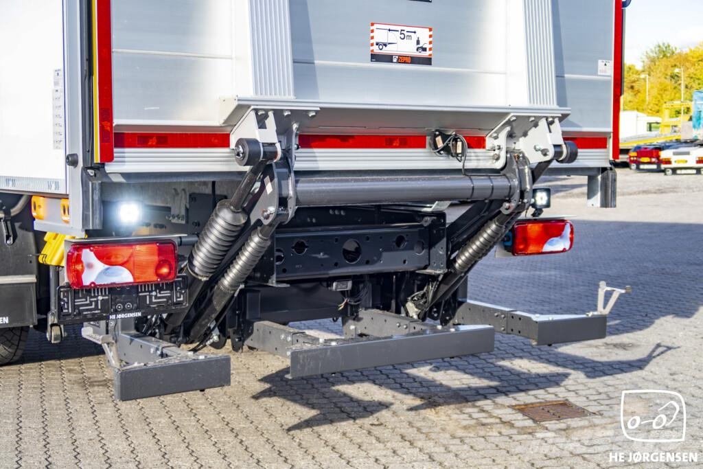 MAN TGM 18.320 4x2 LL CH Box/Lift m. Foldedøre (18-pal Фургони