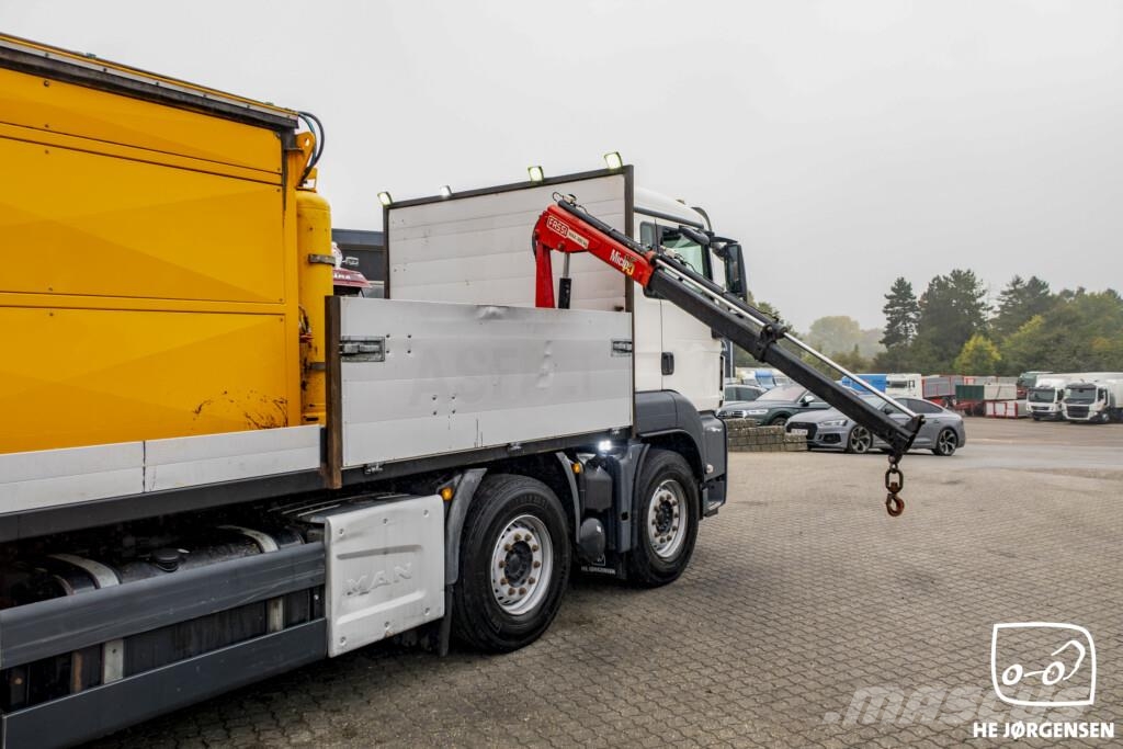 MAN TGS 35.420 8x2-6 BL m. Asfaltkasse/Kran شاحنات الرافعات