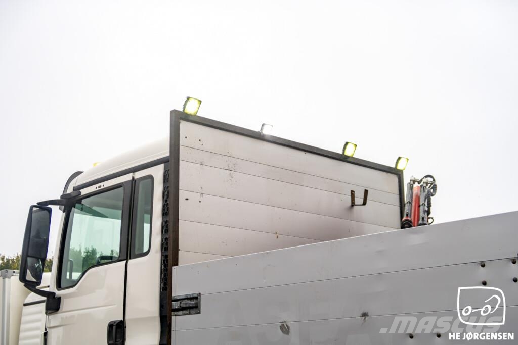 MAN TGS 35.420 8x2-6 BL m. Asfaltkasse/Kran شاحنات الرافعات