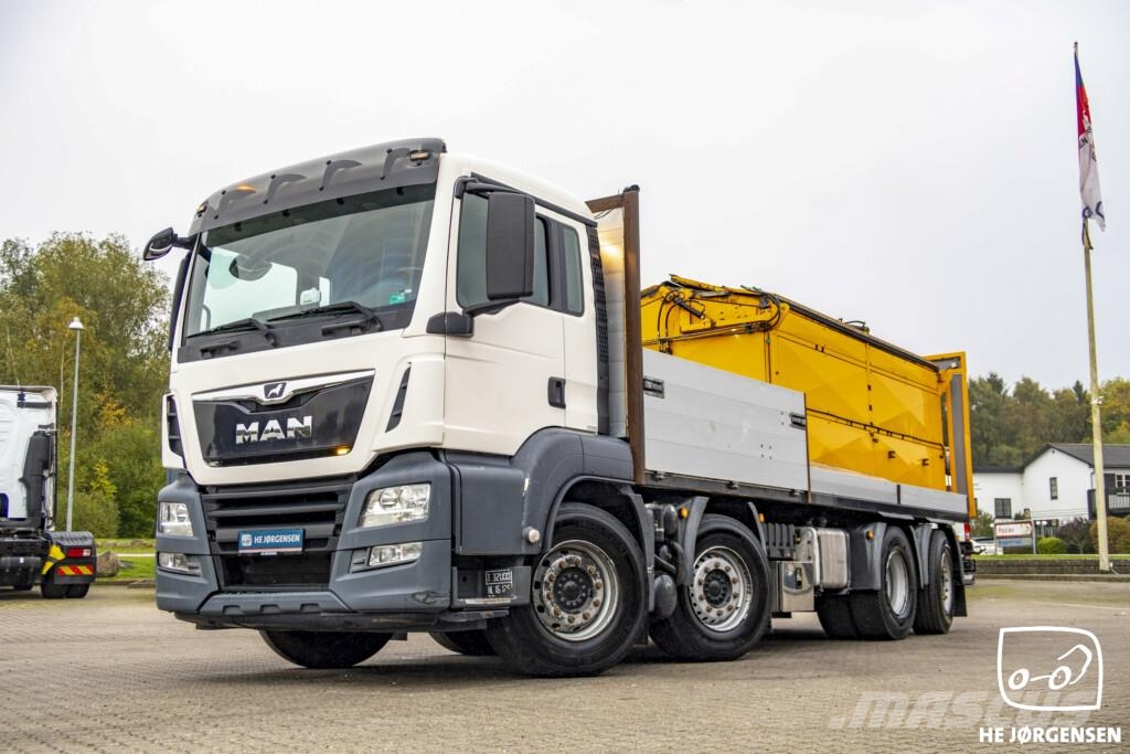 MAN TGS 35.420 8x2-6 BL m. Asfaltkasse/Kran شاحنات الرافعات