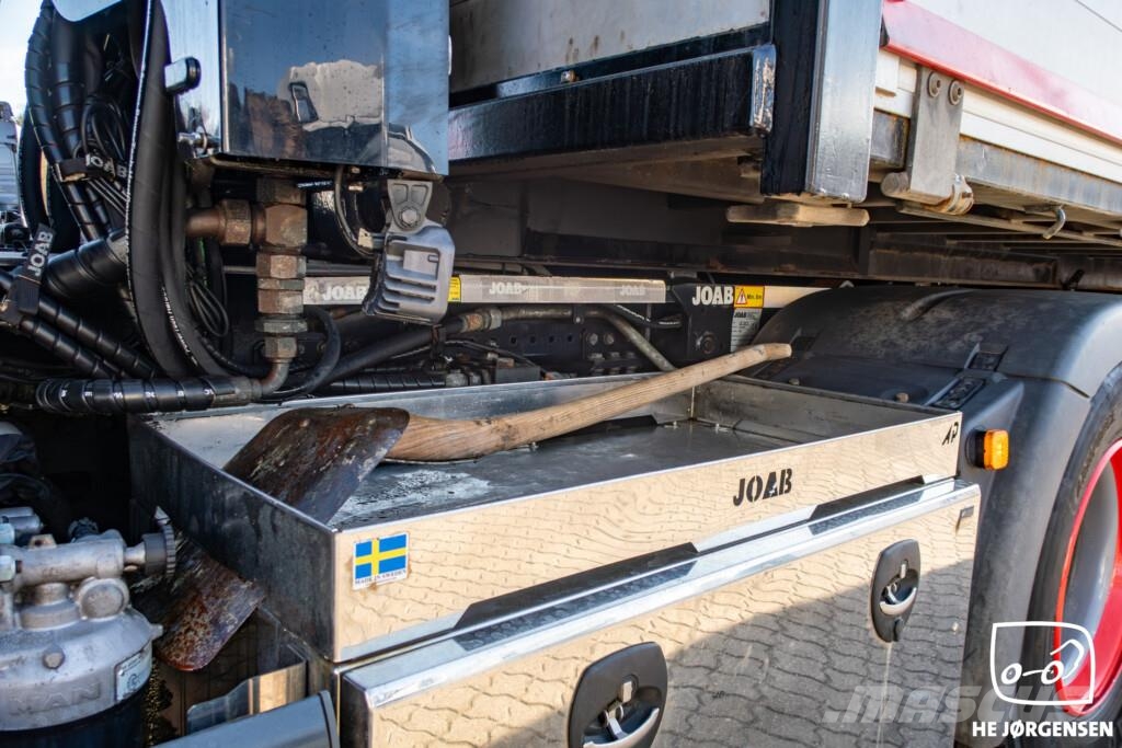 MAN TGX 35.510 8X4/4 BL CH m. Kroghejs/Kran (HMF 3220K Camiones polibrazo