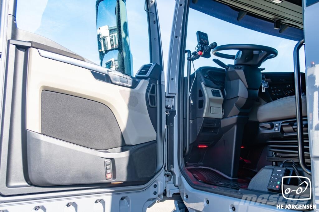 MAN TGX 35.510 8X4/4 BL CH m. Kroghejs/Kran (HMF 3220K Camiones polibrazo