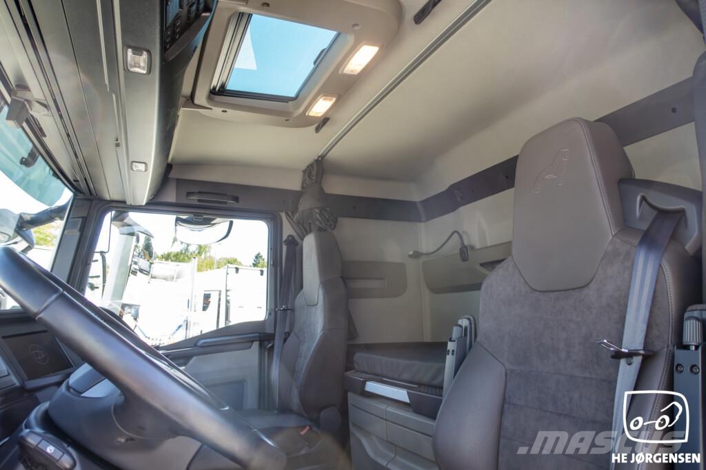MAN TGX 35.520 8x4-4 BL CH m. 3-vejs Tiplad Ostali kamioni